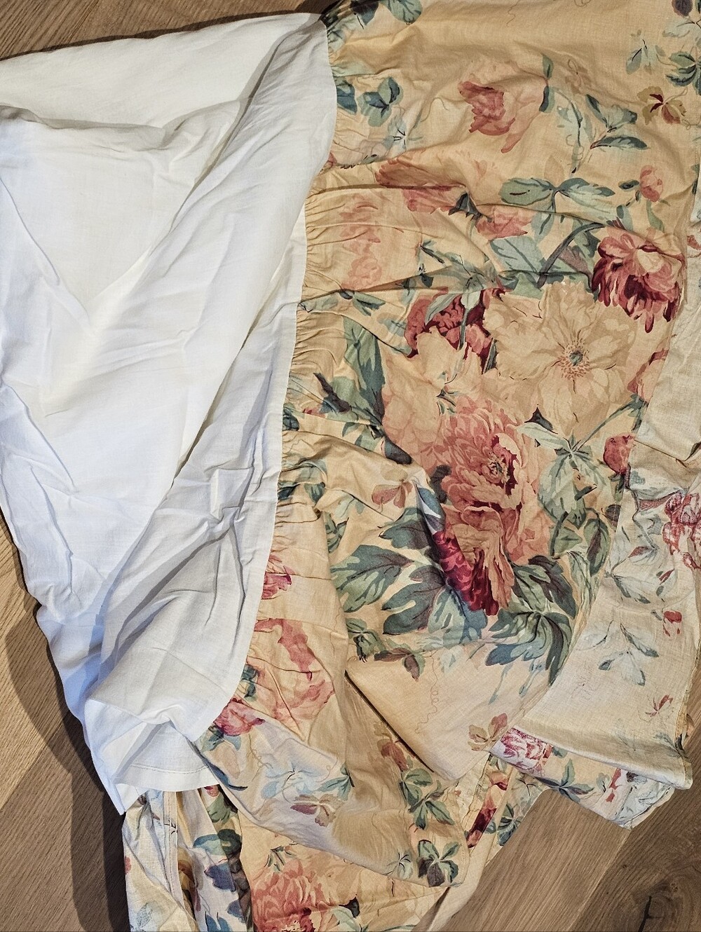 Ralph Lauren Elsa Grassland king Size Bed Skirt (New No Box)